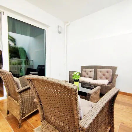 Bonito Apartamento Con Wifi, Piscina, Cerca De Playa Los Charcos *